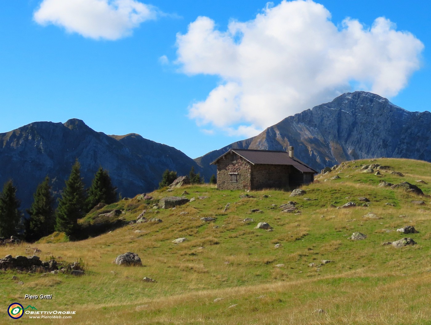11 Cima Menna a dx, Baita campo al centro, Vindiolo e Vetro a sx.JPG